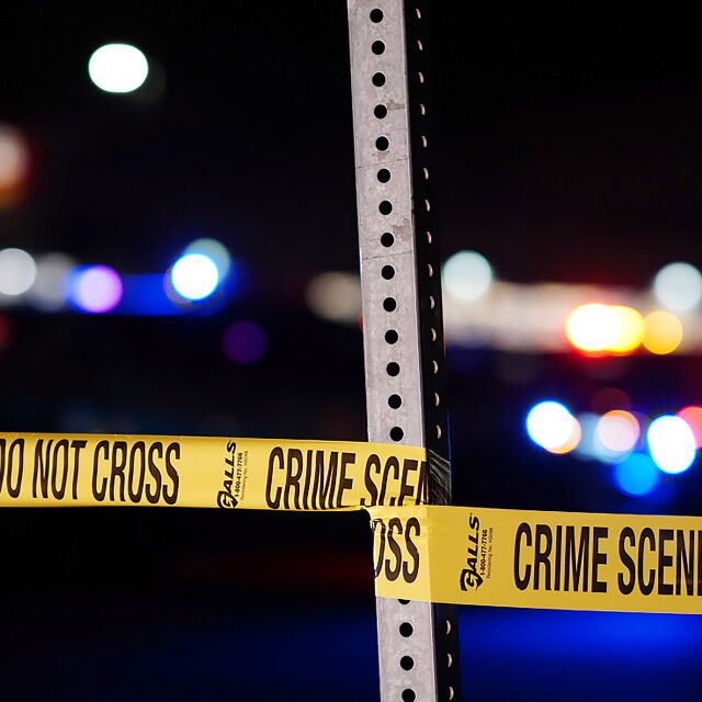 Трима убити и четирима ранени при стрелба в Северна Каролина