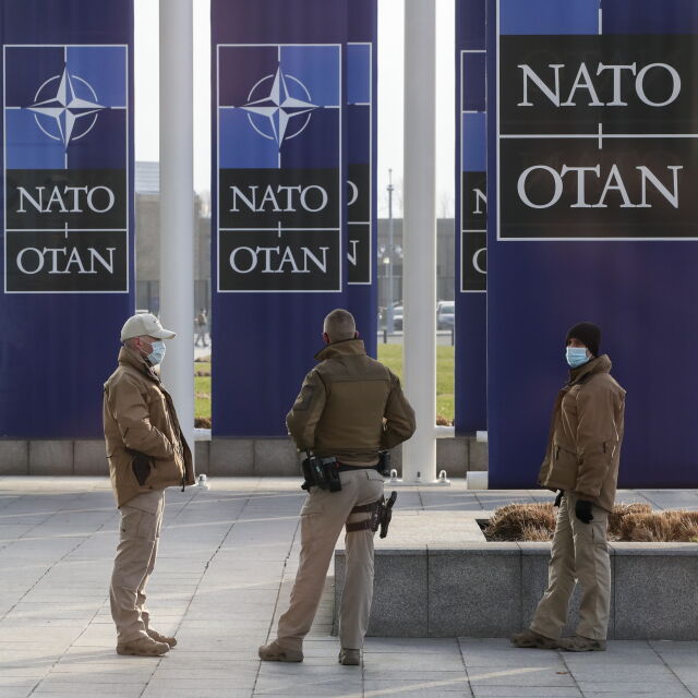 НАТО активира план за защита на Източна Европа