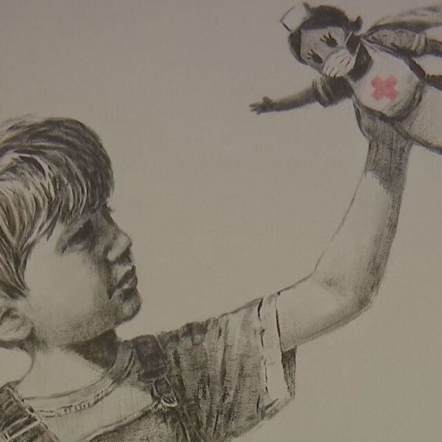 Момчето и новият супергерой: Картина на Банкси бе продадена за рекордна сума