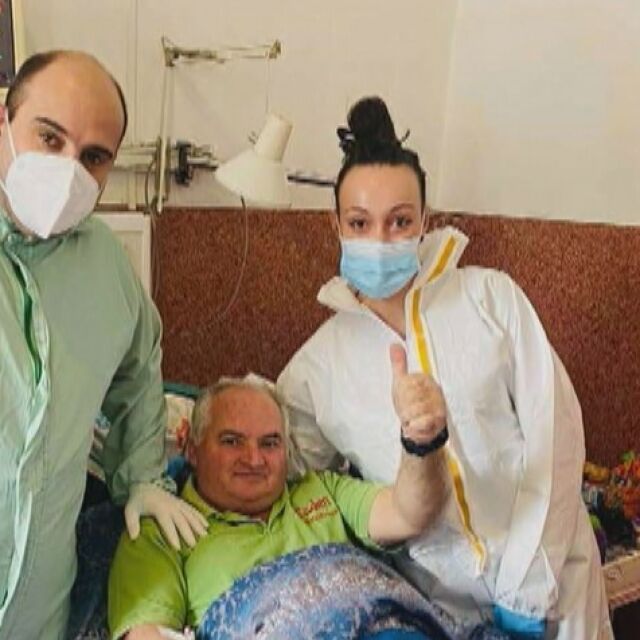 В болницата във Велинград спасиха двама пациенти с COVID-19 в кома
