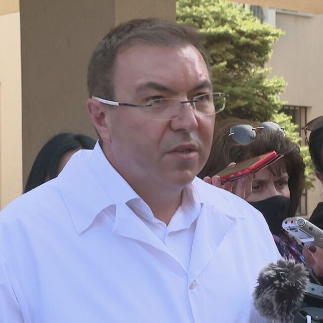 Здравният министър: В Сливен има легла за COVID пациенти, градът ще се справи с натиска