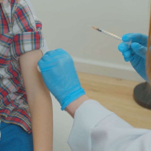 „COVID-19: Ваксините“: Oчакват се резултатите от тестовете за безопасност при деца