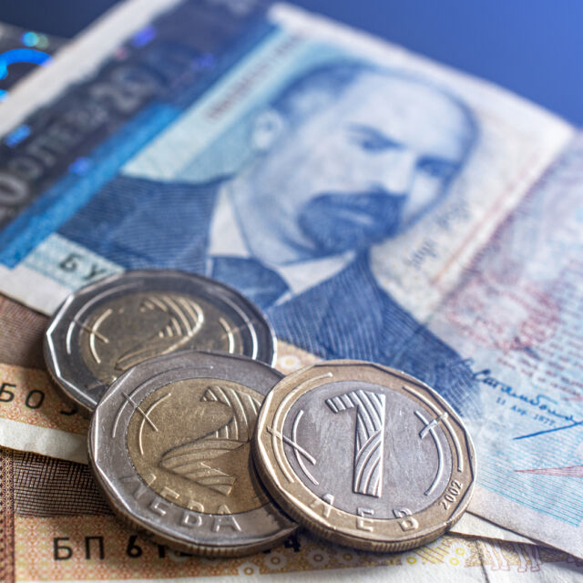 България е на второ място по ръст на почасовата заплата за 2022 година