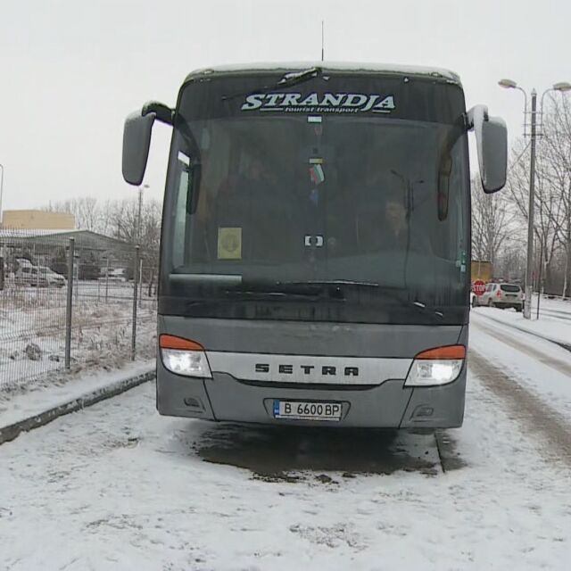 Бесарабски българи пътуват за Варна: Автобус е на украинско-румънската граница