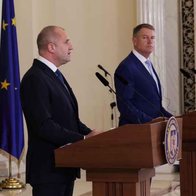 Срещата между Радев и Йоханис: „Необходимо е засилване на източния фланг на НАТО“
