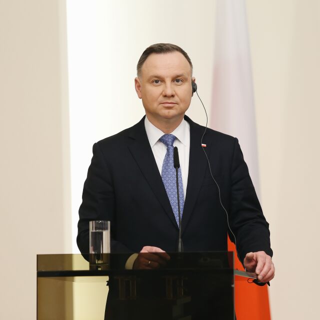 Полският президент: Трябва да се освободим от доминацията на Русия при доставките на нефт и газ