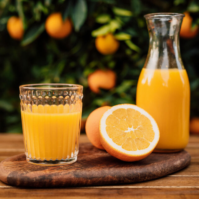 Чаша портокалов сок на ден намалява риска от редица опасни заболявания