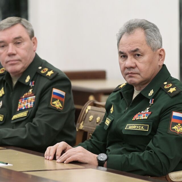 След слуховете за инфаркт: Руският министър на отбраната се появи на заседание 