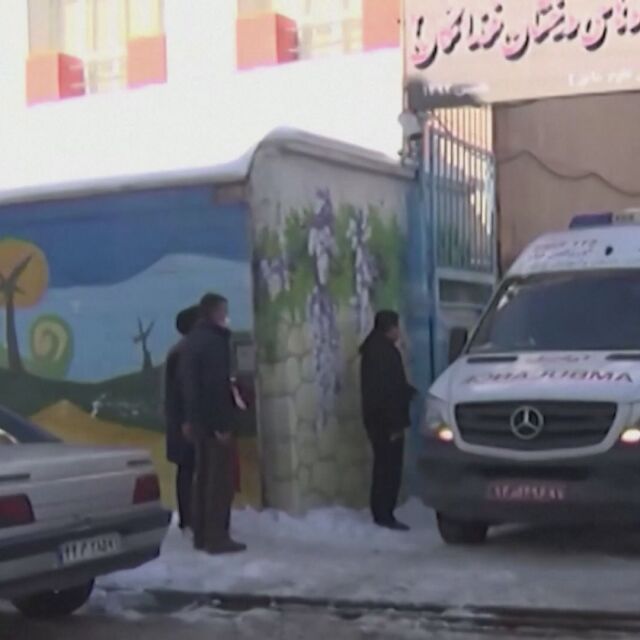 Увеличават се случаите на отровени ученички в Иран