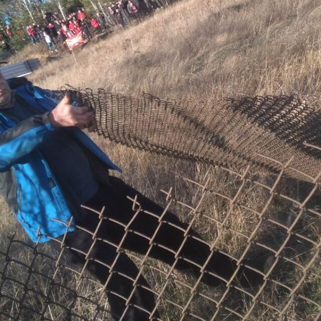 Героят в Бистрица - собственик, който свали оградата си (ВИДЕО)