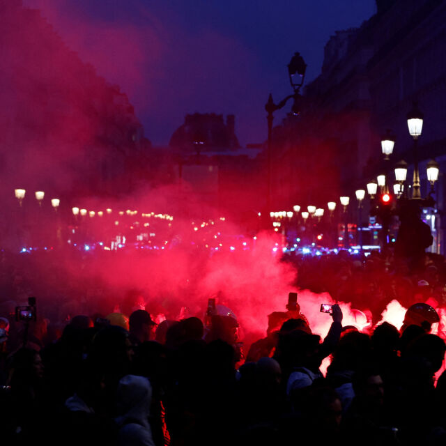 Масови протести във Франция: Подпалиха кметството в Бордо