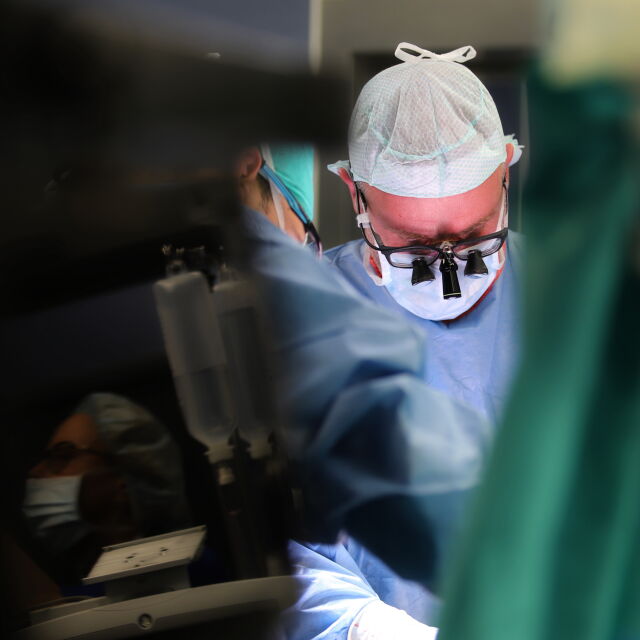 7 часа в операционната зала: Чернодробна трансплантация спаси живота на мъж в тежко състояние