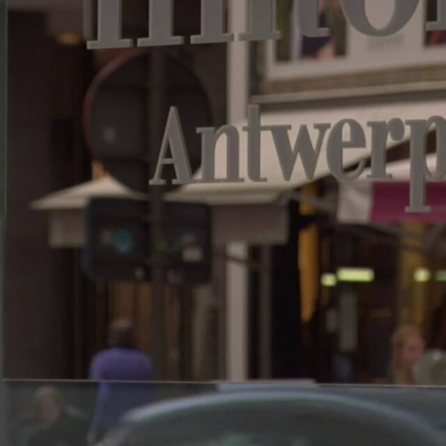 Кметът на Антверпен е бил сред мишените на терористичната група, в която участва българин