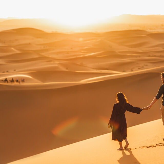 Взет на тъмно пясък от Мароко: Учени разгадаха тайната на най-големите дюни на Земята