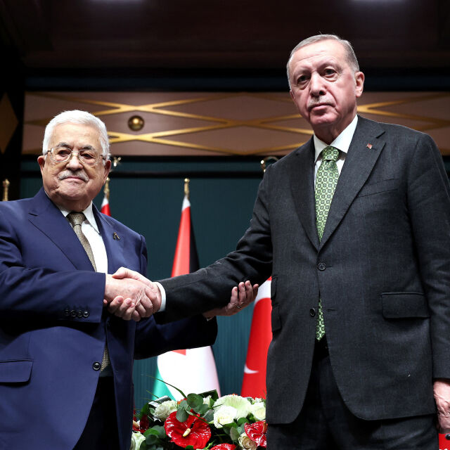 На среща с Махмуд Абас: Ердоган предупреди – „тежки последствия“, ако Израел блокира свети места за Рамазан