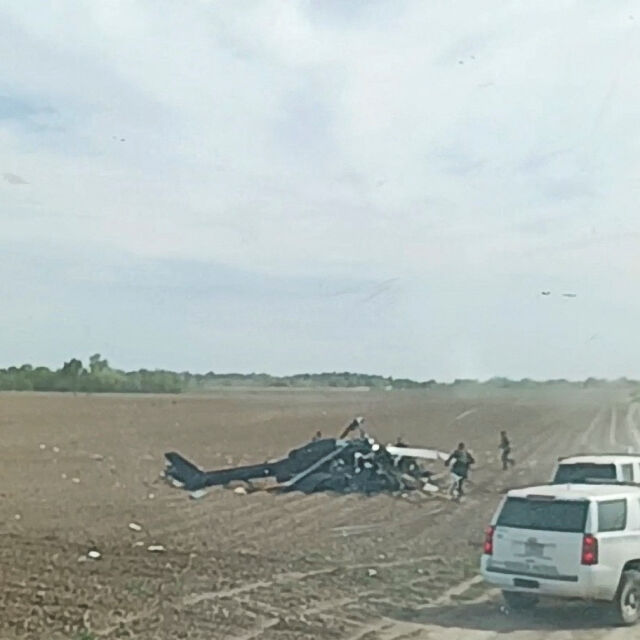  Военен хеликоптер се разруши по време на задача по границата на Съединени американски щати с Мексико (ВИДЕО) 