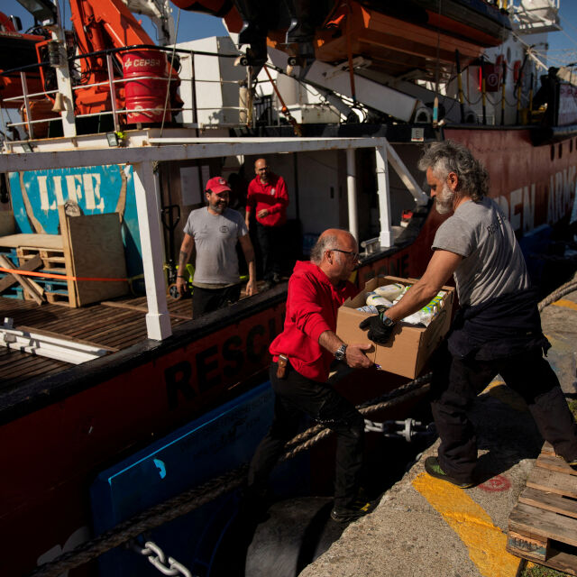 200 тона храна пътуват към Ивицата Газа по морския маршрут от Кипър