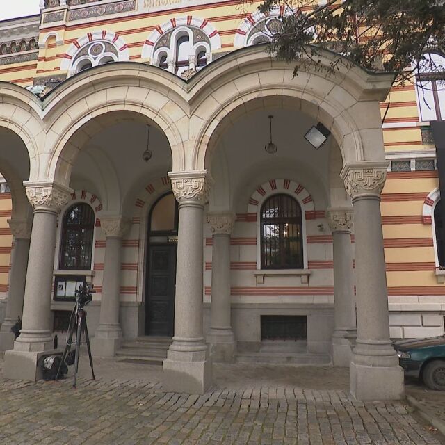  Светият синод избира наместник-председател 