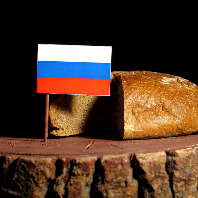 Избори по време на война: Колко струват основните храни в Русия през 2024 г.?