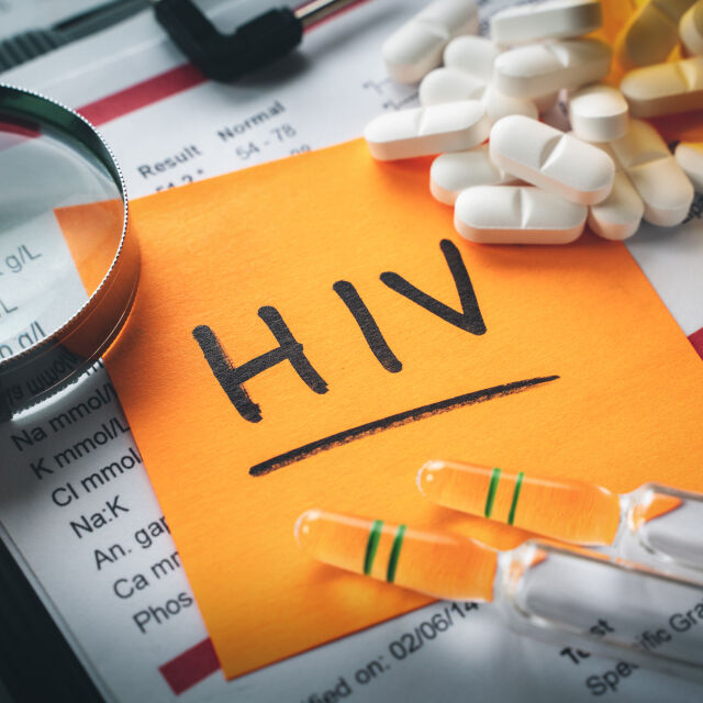 Надежда за пълно лечение: Учени са елиминирали ХИВ от заразени клетки