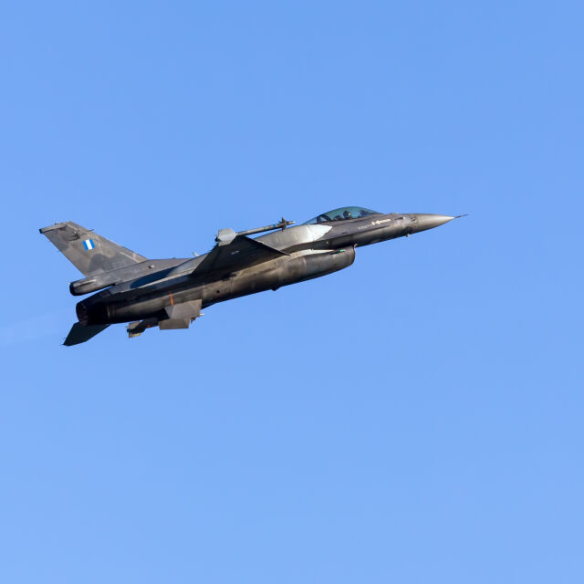 Изтребител F-16 се разби в морето край Халкидики