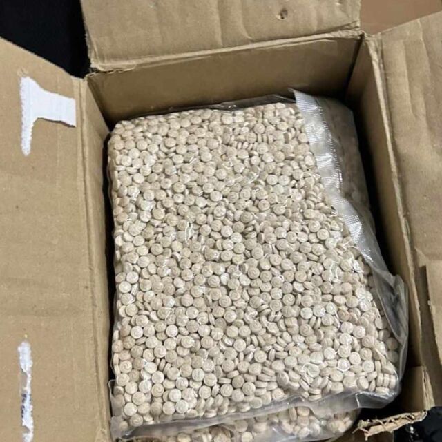 Откриха куфар с 32 кг амфетамин в гаража на мъж в Бургас