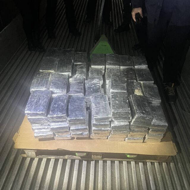 Заловеният в Бургас кокаин е за 7 млн. долара (СНИМКИ и ВИДЕО)