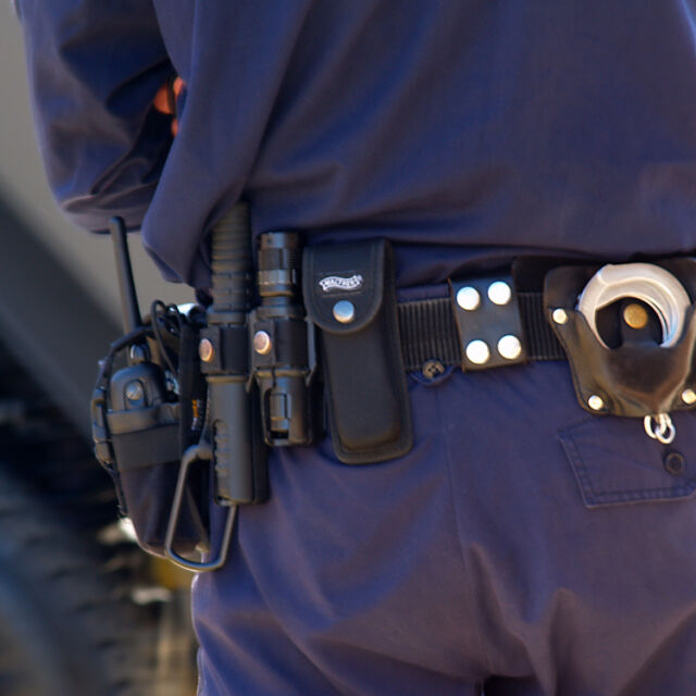Задържани са полицаи от Пловдив, прокуратурата повдига обвинения за изнудвания и принуда