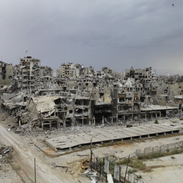4 г. гражданска война в Сирия - 215 000 жертви на конфликта
