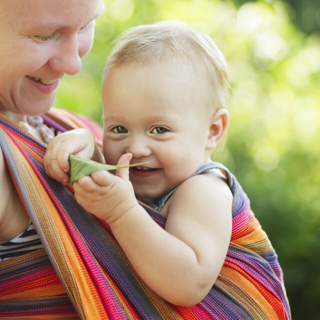 8 съвета за безопасно носене на бебето
