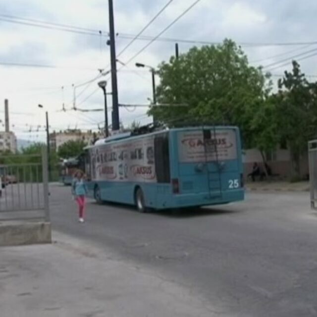 Тролейбусният транспорт в Пазарджик дължи стотици хиляди на "хазяина" на кмета 