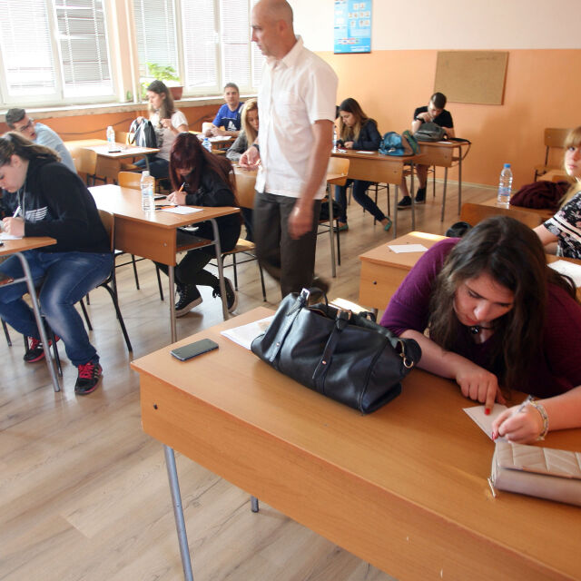 Отговорите на изпита по Български език и литература за 7 клас