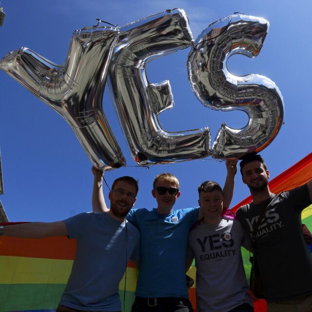 Ирландците одобриха еднополовите бракове в исторически вот