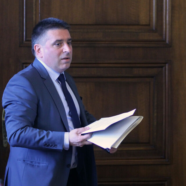Министър Кирилов допълни предложението си за освобождаване на съдия Андон Миталов