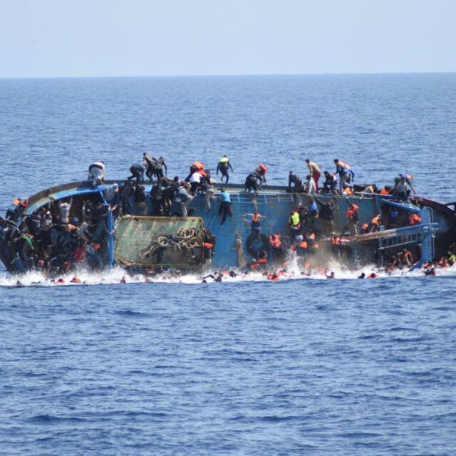 Засилва се бежанската вълна през Средиземно море