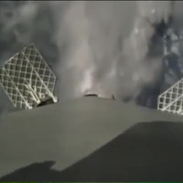 Космическата ракета "Фалкон 9" се приземи успешно за трети път