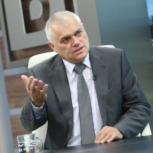 Валентин Радев: Няма пряка терористична заплаха за България