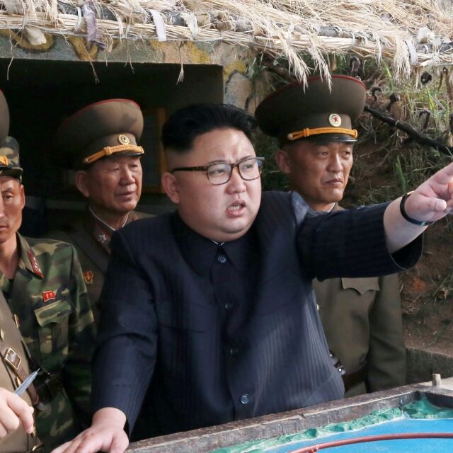 Пхенян обмислял ракетен удар по американска база на остров Гуам