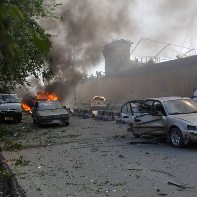 Все още никой не е поел отговорност за вчерашния атентат в Кабул