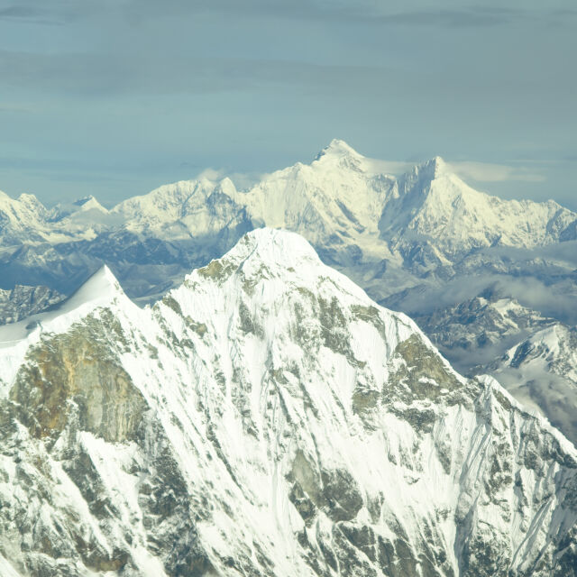 Шиша Пангма – слабо познатият връх, в подножието на който изчезна Боян Петров