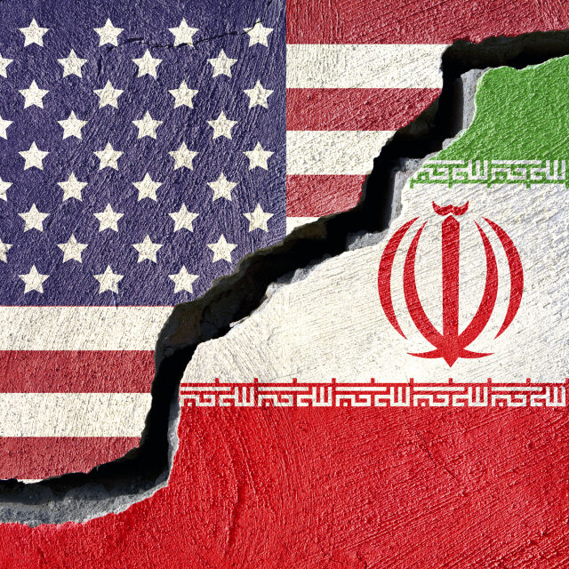 Санкциите на САЩ срещу Иран отново в сила