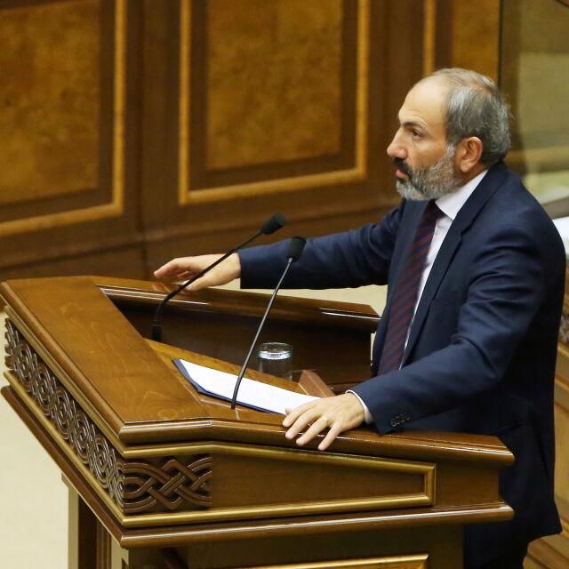 Лидерът на опозицията в Армения стана премиер