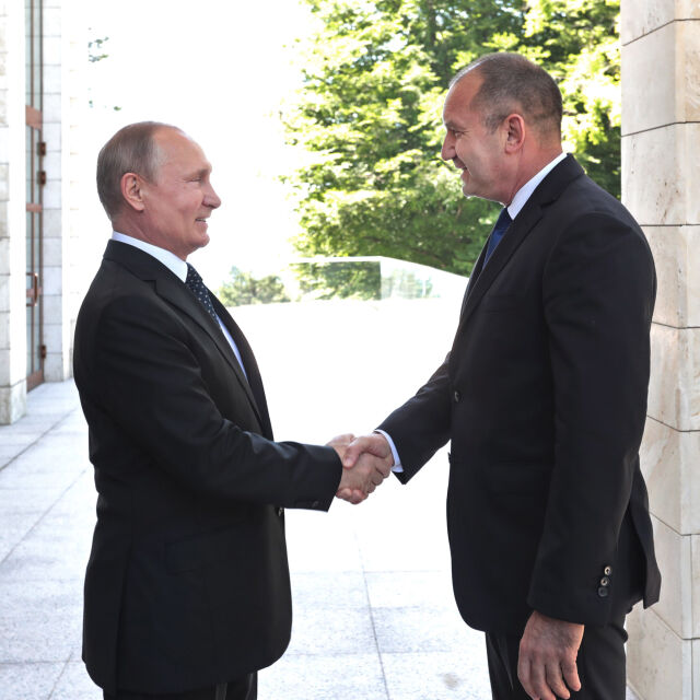 Какви са посланията от срещата Румен Радев – Владимир Путин?