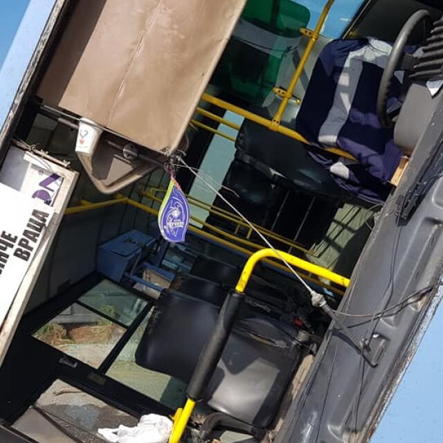 Автобус катастрофира край Враца, има пострадали (СНИМКИ и ВИДЕО)