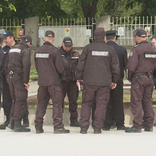 В очакване на папата: Армия от полицаи в Раковски