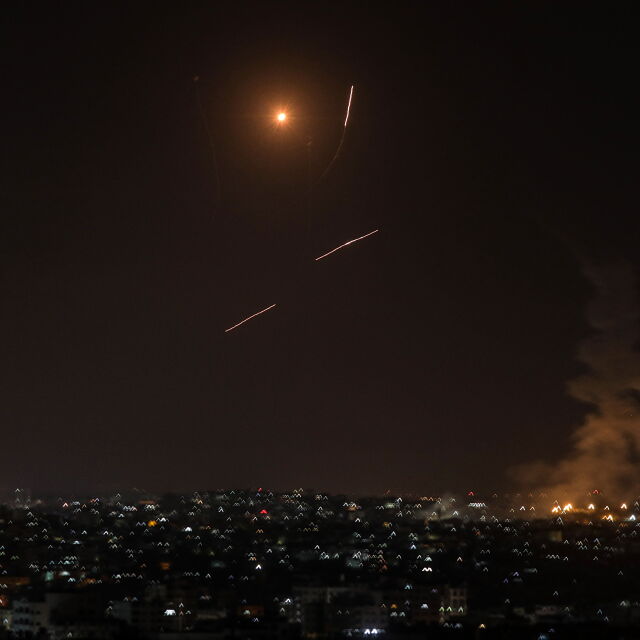 Продължават ракетните удари между Израел и "Хамас", има жертви