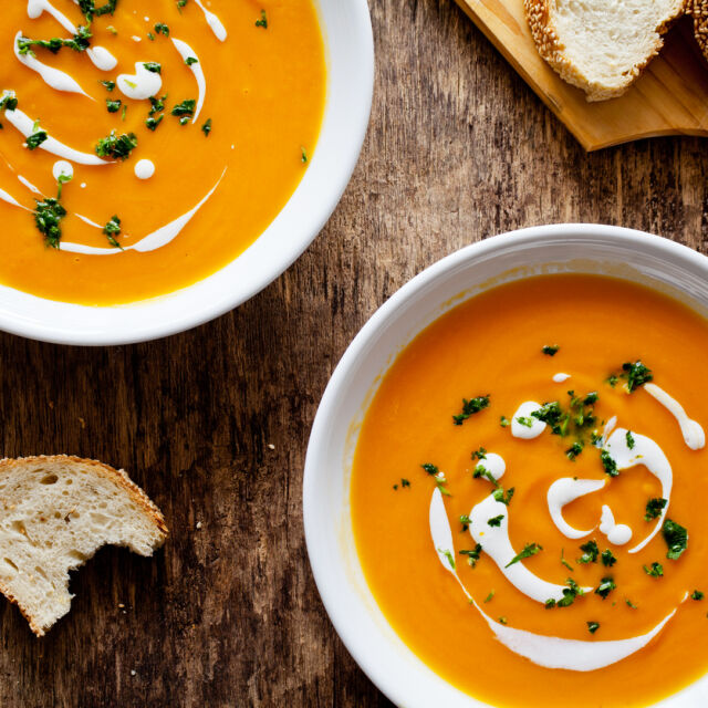 Пикантна морковена супа за 20 минути