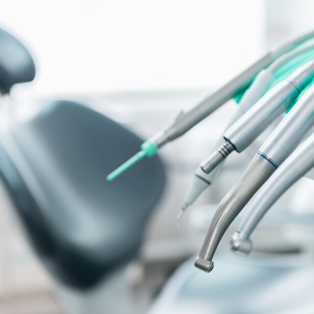 Жената, издъхнала в зъболекарски кабинет в Благоевград: „Медицински надзор“ установи нарушения