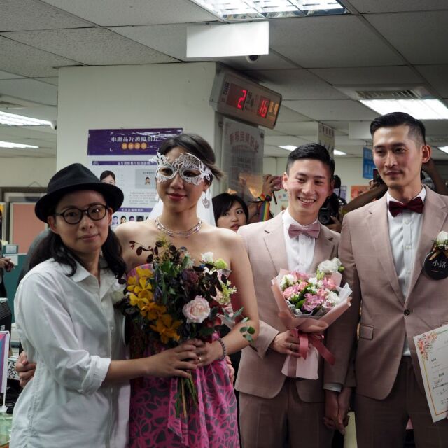 Първите гей бракове в Тайван вече са факт (СНИМКИ)