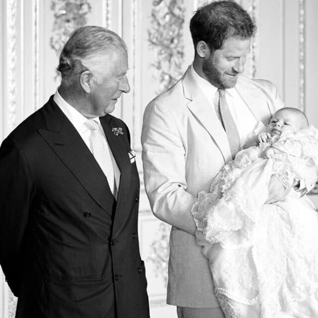 Синът на Меган и Хари стана на 1 годинка. Дядо Чарлз с умилителна снимка по повода (ВИДЕО)